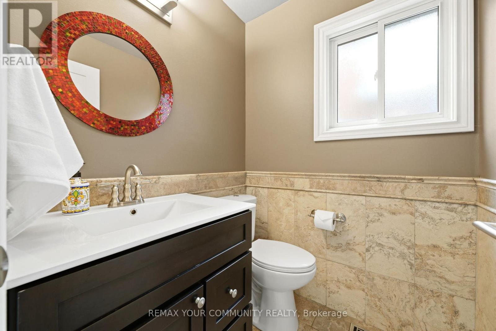 29 Mcgee Crescent, Aurora, Ontario  L4G 6L8 - Photo 15 - N12979684