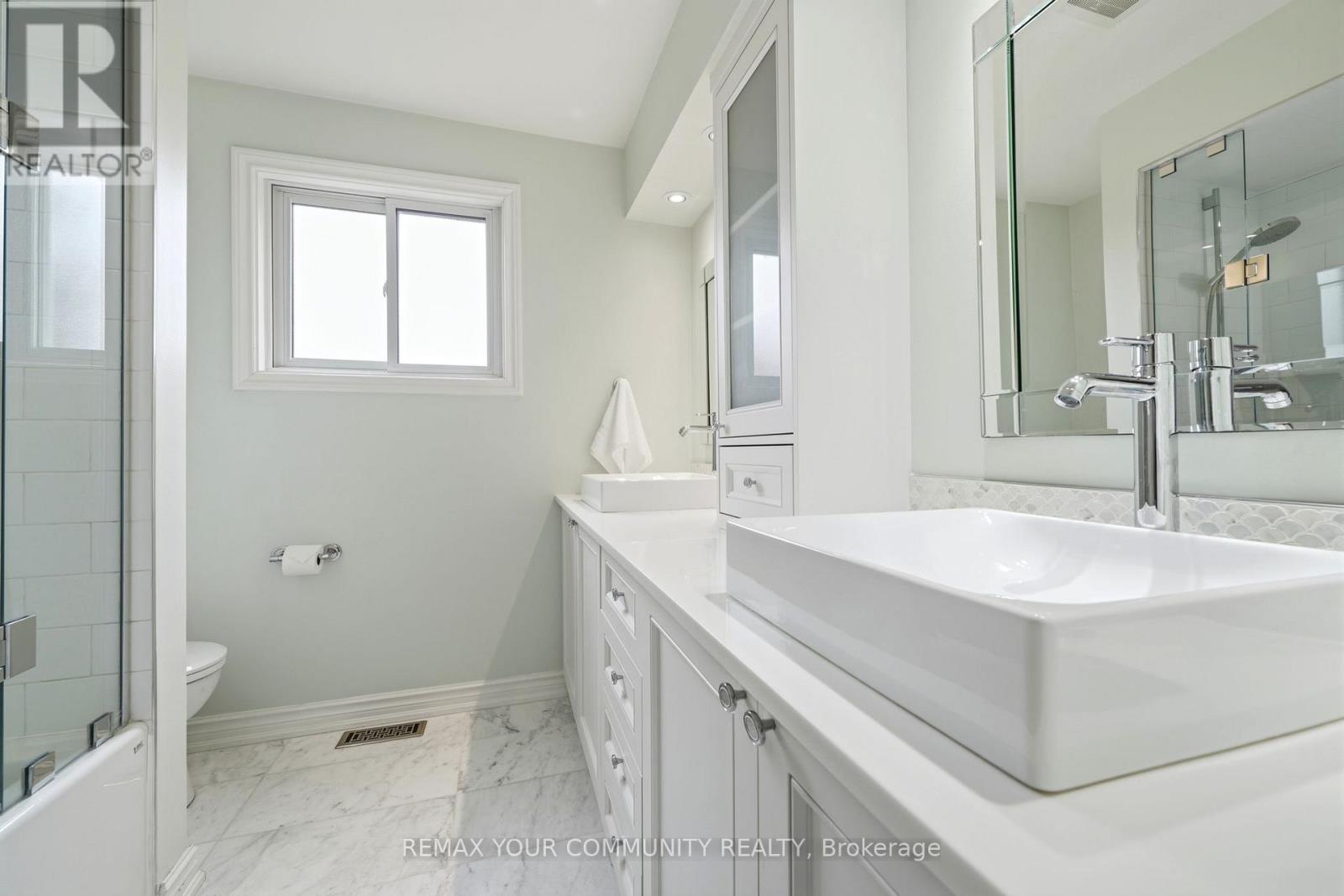 29 Mcgee Crescent, Aurora, Ontario  L4G 6L8 - Photo 34 - N12979684