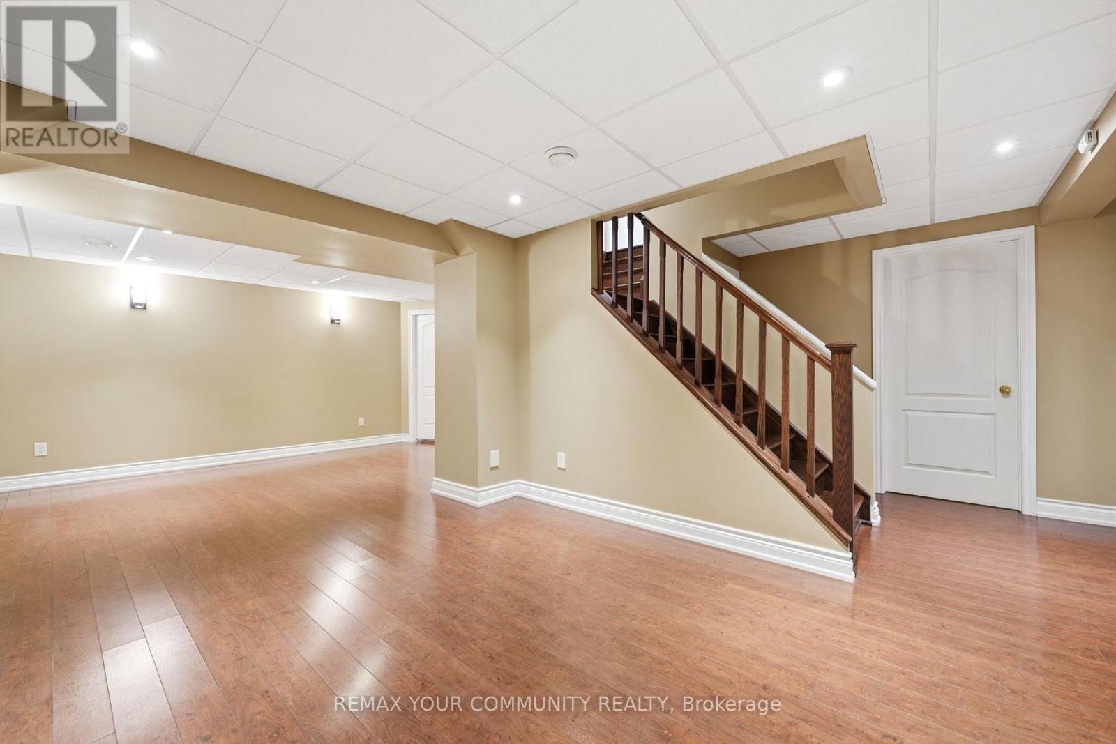 29 Mcgee Crescent, Aurora, Ontario  L4G 6L8 - Photo 36 - N12979684