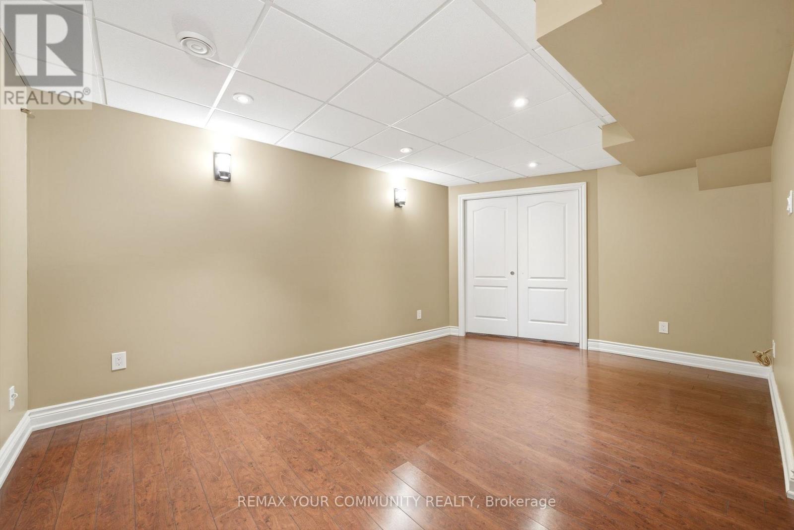 29 Mcgee Crescent, Aurora, Ontario  L4G 6L8 - Photo 37 - N12979684