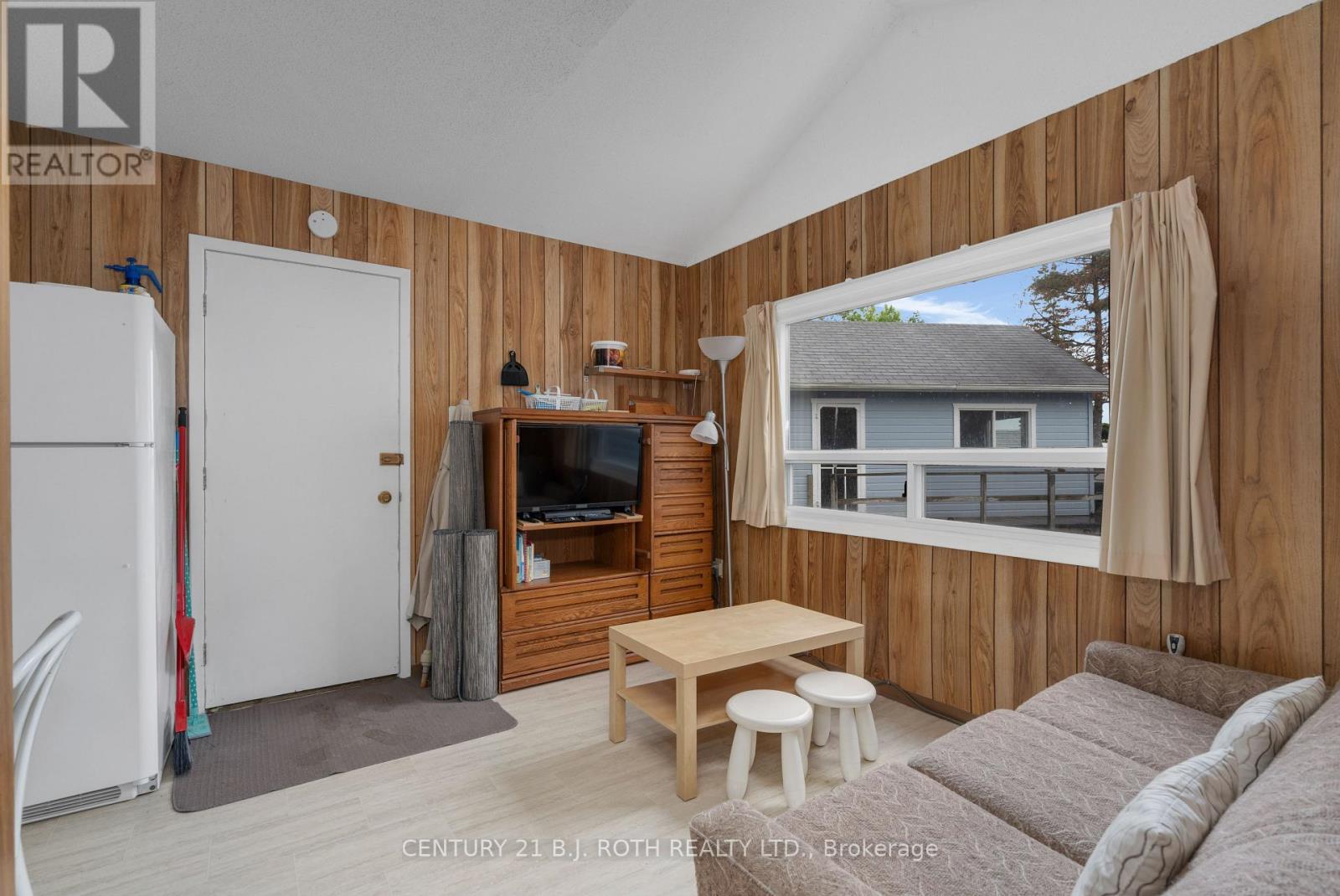 2026 Tiny Beaches Road S, Tiny, Ontario  L0L 1P1 - Photo 13 - S12979676