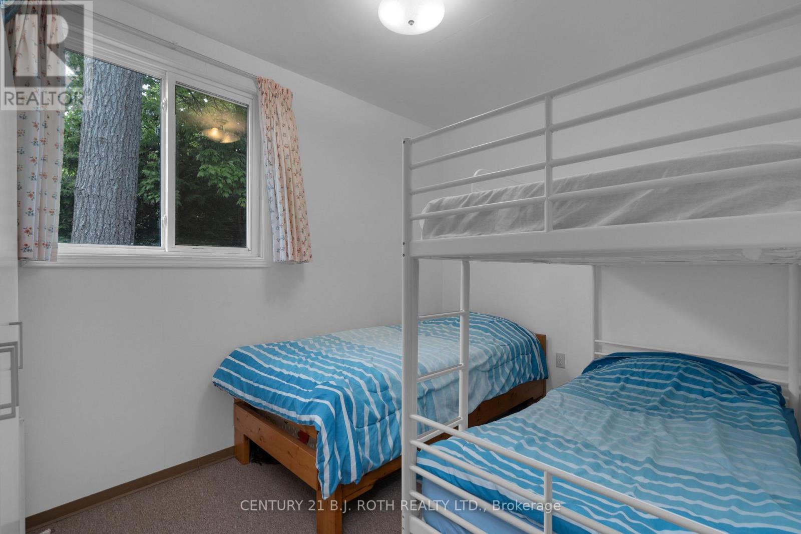 2026 Tiny Beaches Road S, Tiny, Ontario  L0L 1P1 - Photo 16 - S12979676