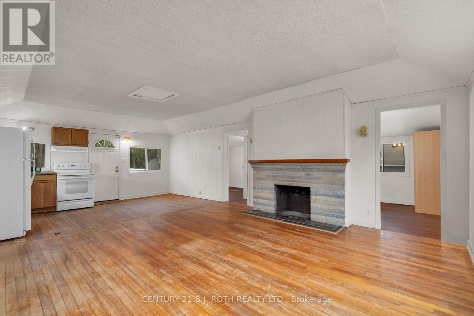 2026 Tiny Beaches Road S, Tiny, Ontario  L0L 1P1 - Photo 24 - S12979676