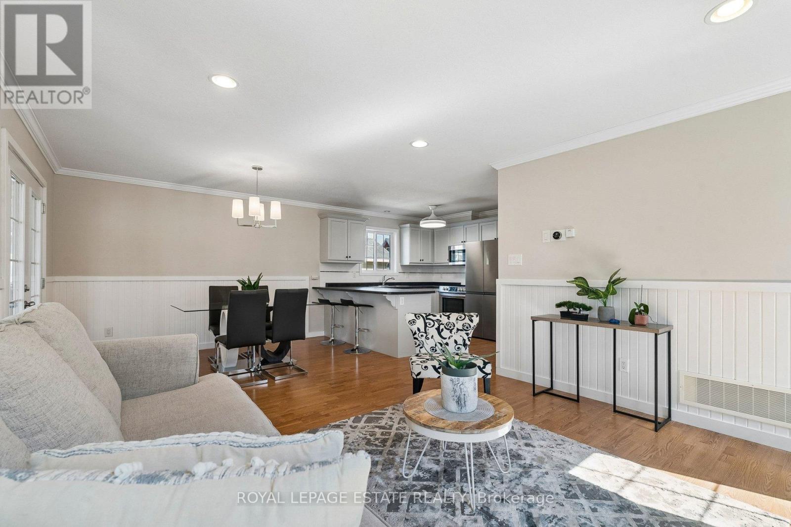 6 Temagami Trail, Wasaga Beach, Ontario  L9Z 1X7 - Photo 5 - S12979704