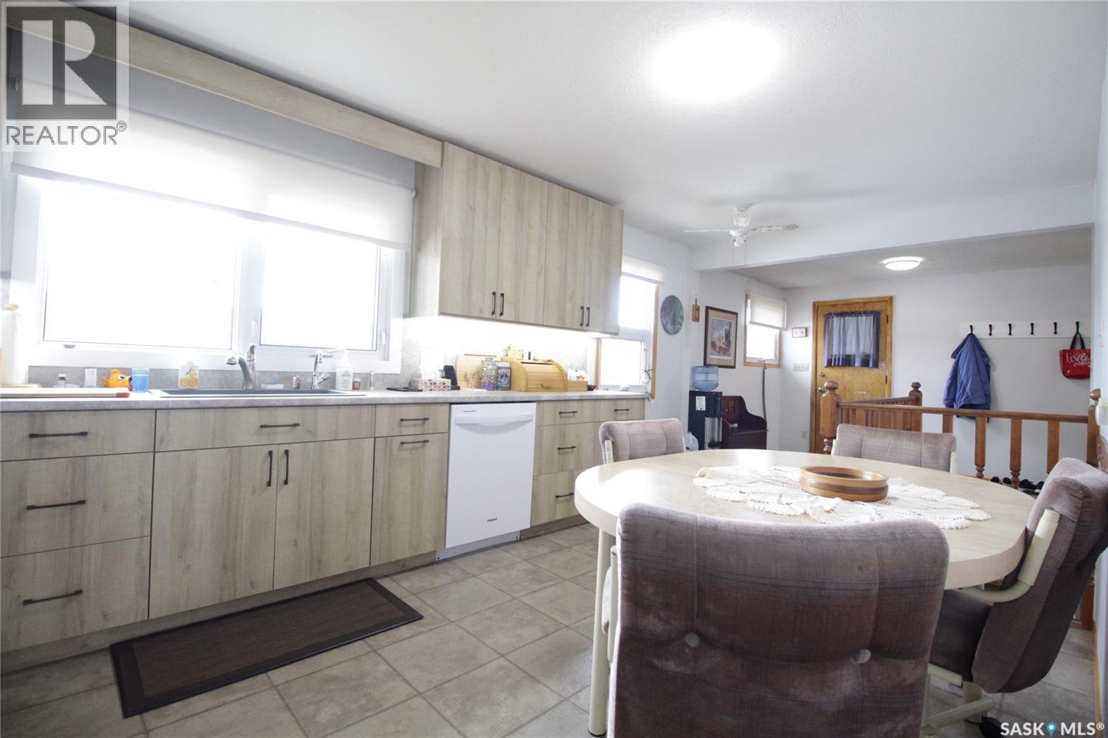 536 Gertie Street, Moosomin, Saskatchewan  S0G 3N0 - Photo 6 - SK032516