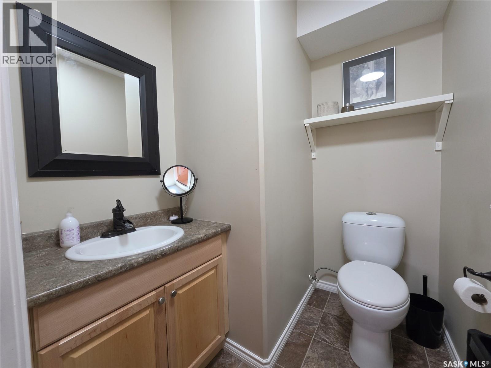 706 7th Avenue W, Meadow Lake, Saskatchewan  S9X 1A7 - Photo 24 - SK032490