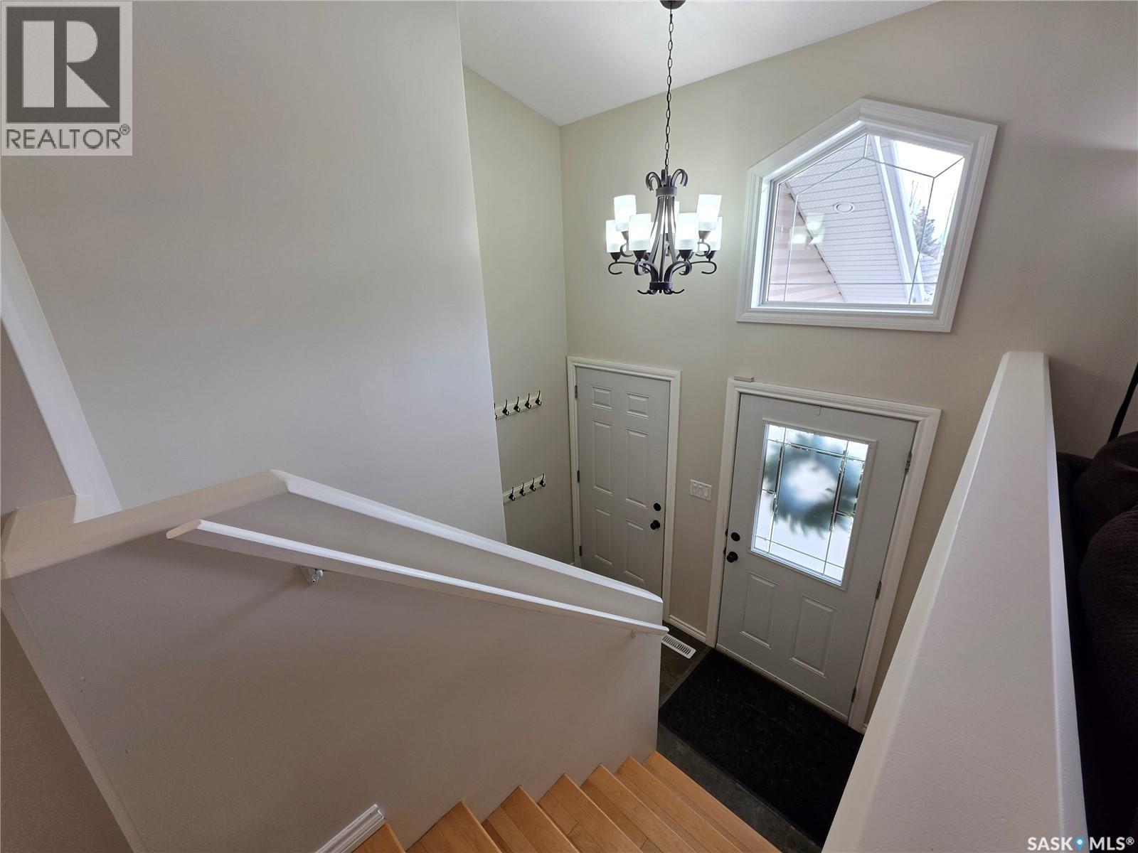 706 7th Avenue W, Meadow Lake, Saskatchewan  S9X 1A7 - Photo 4 - SK032490