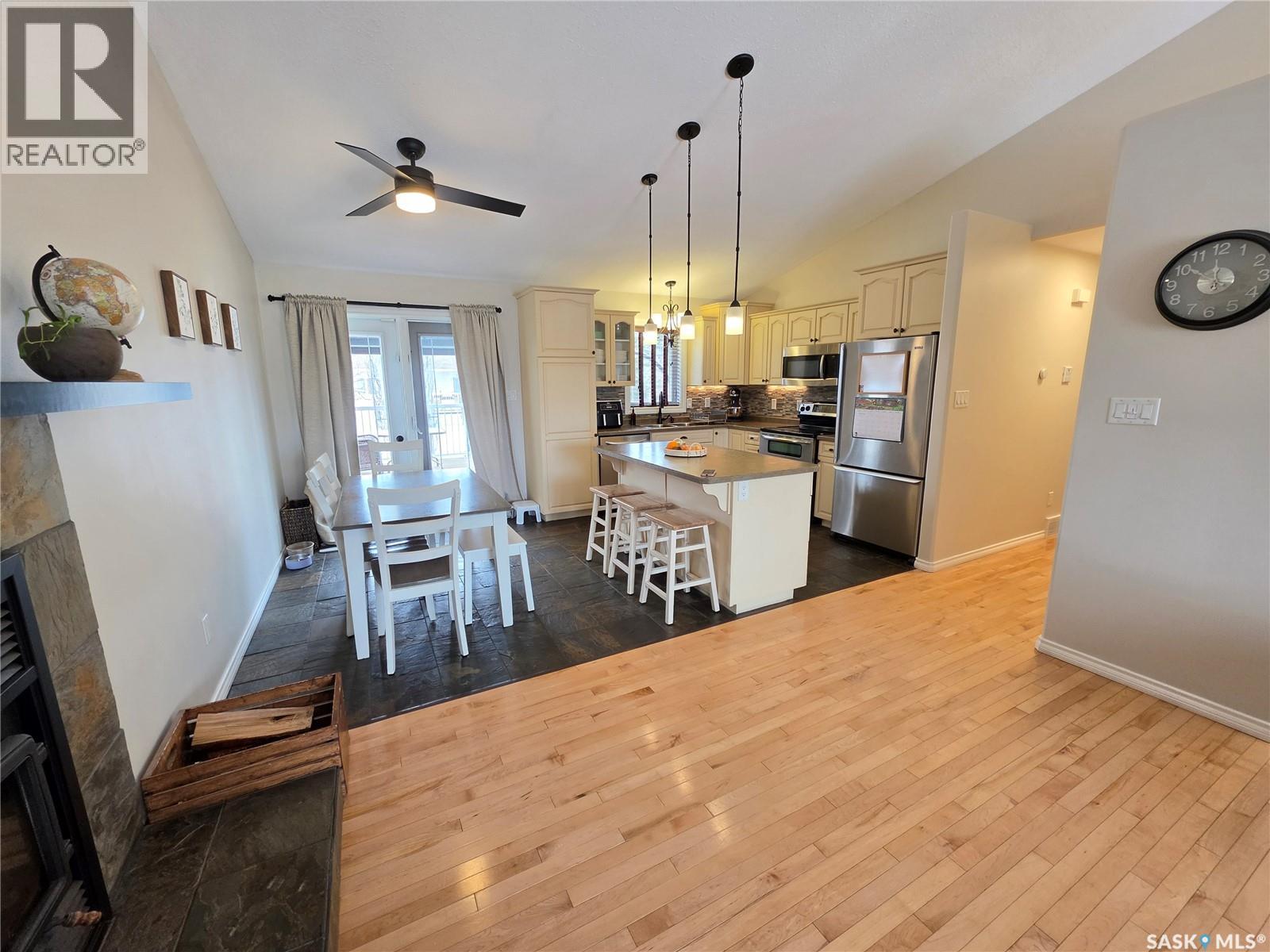 706 7th Avenue W, Meadow Lake, Saskatchewan  S9X 1A7 - Photo 6 - SK032490