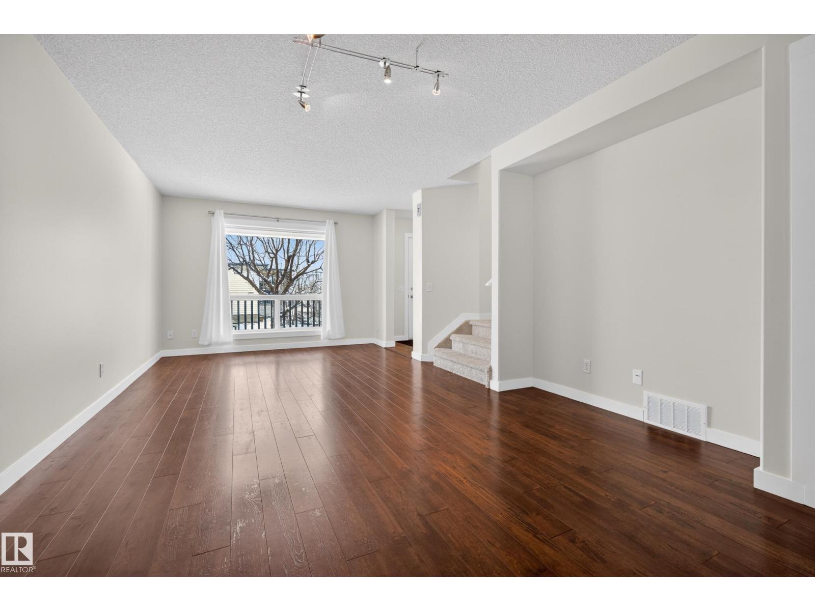 #9 10909 106 St Nw, Edmonton, Alberta  T5H 4M7 - Photo 7 - E4481471