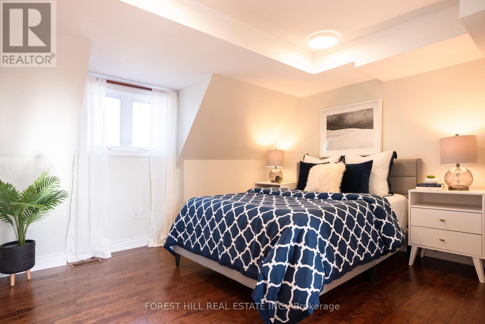 32 Castleton Avenue, Toronto, Ontario  M6N 3Z5 - Photo 13 - W12979668