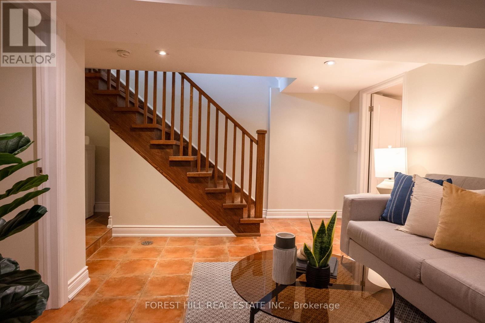 32 Castleton Avenue, Toronto, Ontario  M6N 3Z5 - Photo 32 - W12979668