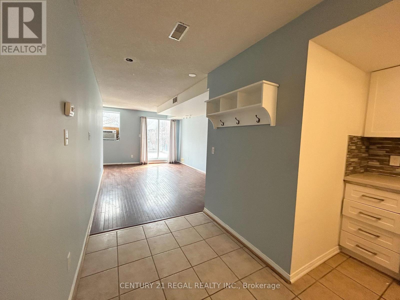 #2 - 1289 Queen Street W, Toronto, Ontario  M6K 1L6 - Photo 13 - W12979736