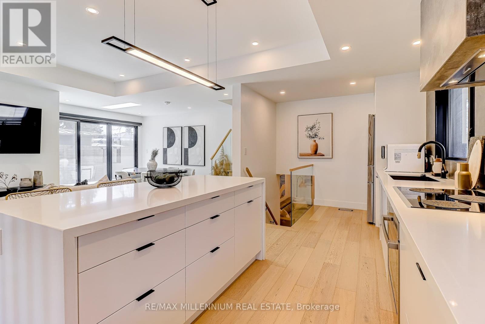 2498 Frankfield Road, Mississauga, Ontario  L5K 2A6 - Photo 8 - W12979780