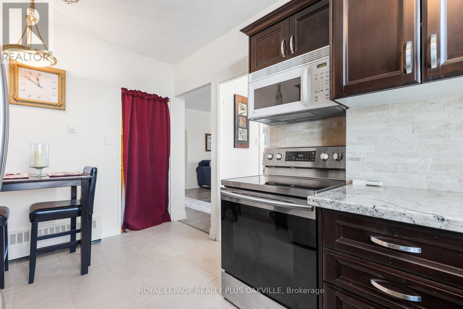 1006 - 5250 Lakeshore Road, Burlington, Ontario  L7L 5L2 - Photo 17 - W12979782