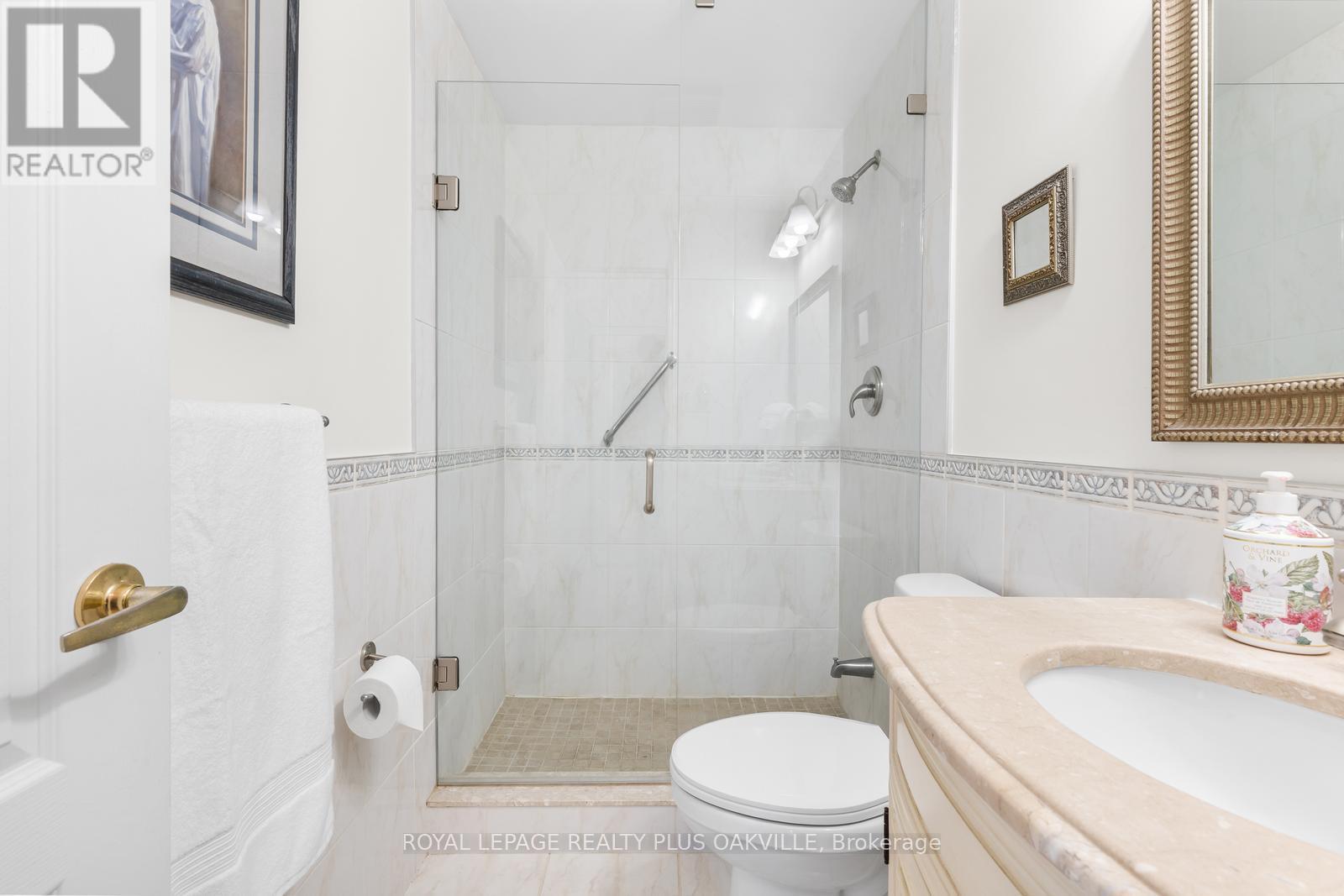 1006 - 5250 Lakeshore Road, Burlington, Ontario  L7L 5L2 - Photo 6 - W12979782