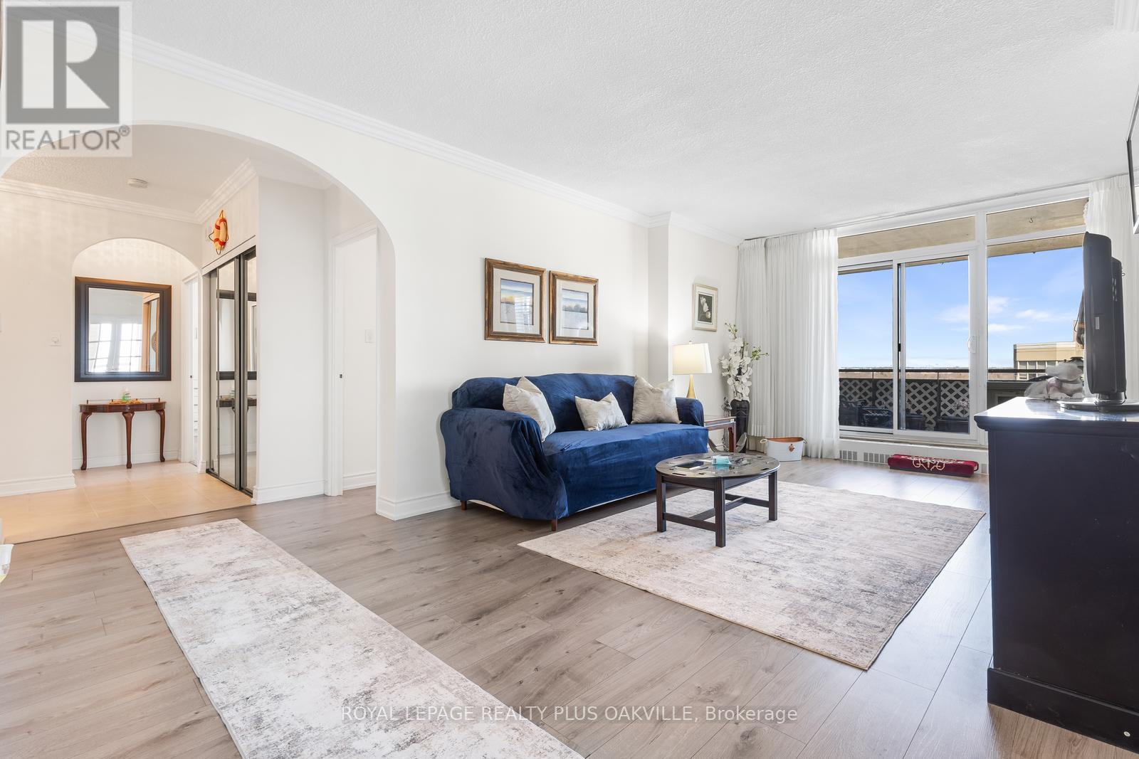 1006 - 5250 Lakeshore Road, Burlington, Ontario  L7L 5L2 - Photo 8 - W12979782