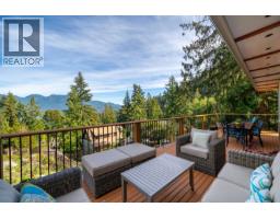 947 VILLAGE DRIVE, Bowen Island, British Columbia