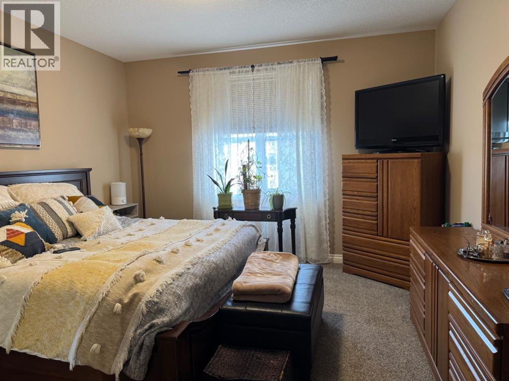 2049 High Country Rise NW, High River, Alberta  T1V 0E9 - Photo 12 - A2300184