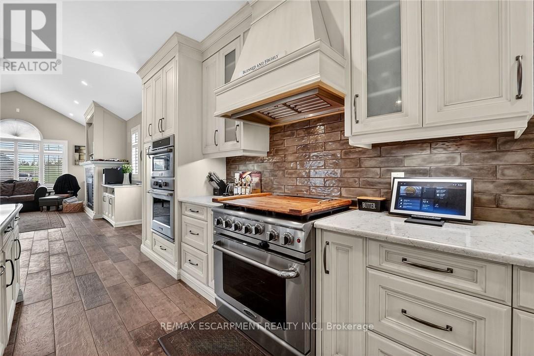 5499 Attema Crescent, West Lincoln, Ontario  L0R 1Y0 - Photo 13 - X12979670