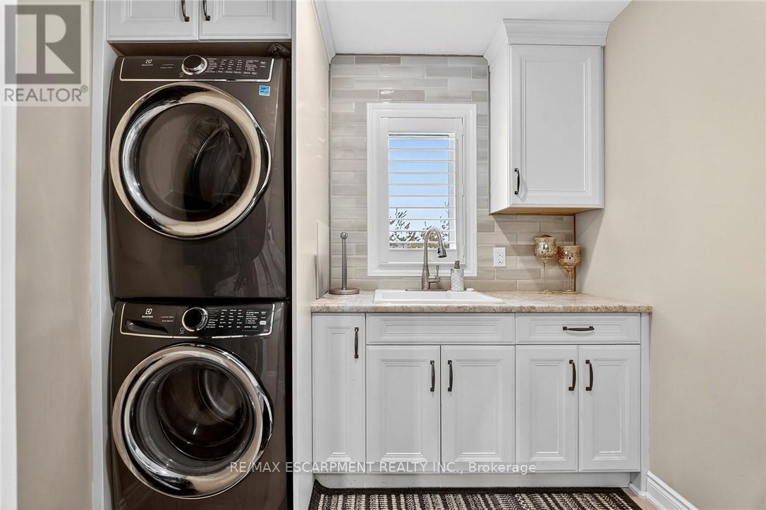 5499 Attema Crescent, West Lincoln, Ontario  L0R 1Y0 - Photo 18 - X12979670