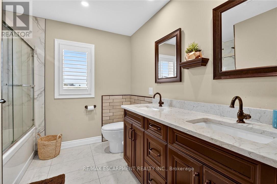 5499 Attema Crescent, West Lincoln, Ontario  L0R 1Y0 - Photo 26 - X12979670