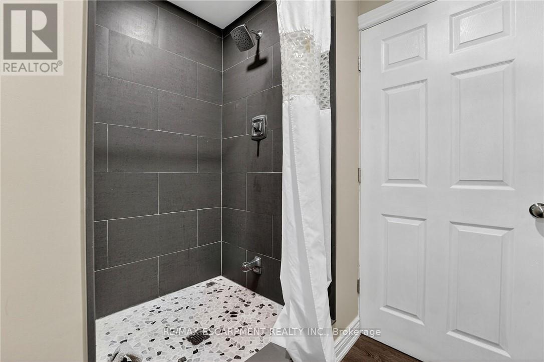 5499 Attema Crescent, West Lincoln, Ontario  L0R 1Y0 - Photo 34 - X12979670