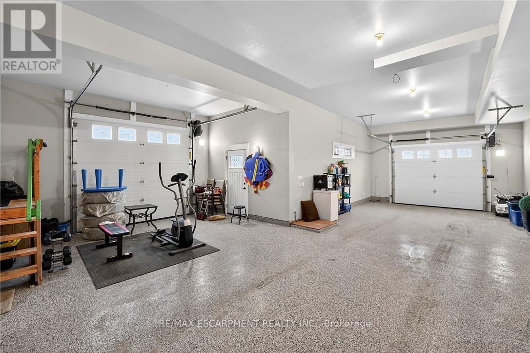 5499 Attema Crescent, West Lincoln, Ontario  L0R 1Y0 - Photo 41 - X12979670