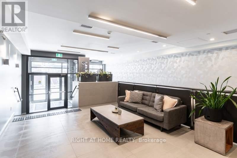 690 King Street, Kitchener, Ontario  N2H 5L8 - Photo 23 - X12979686