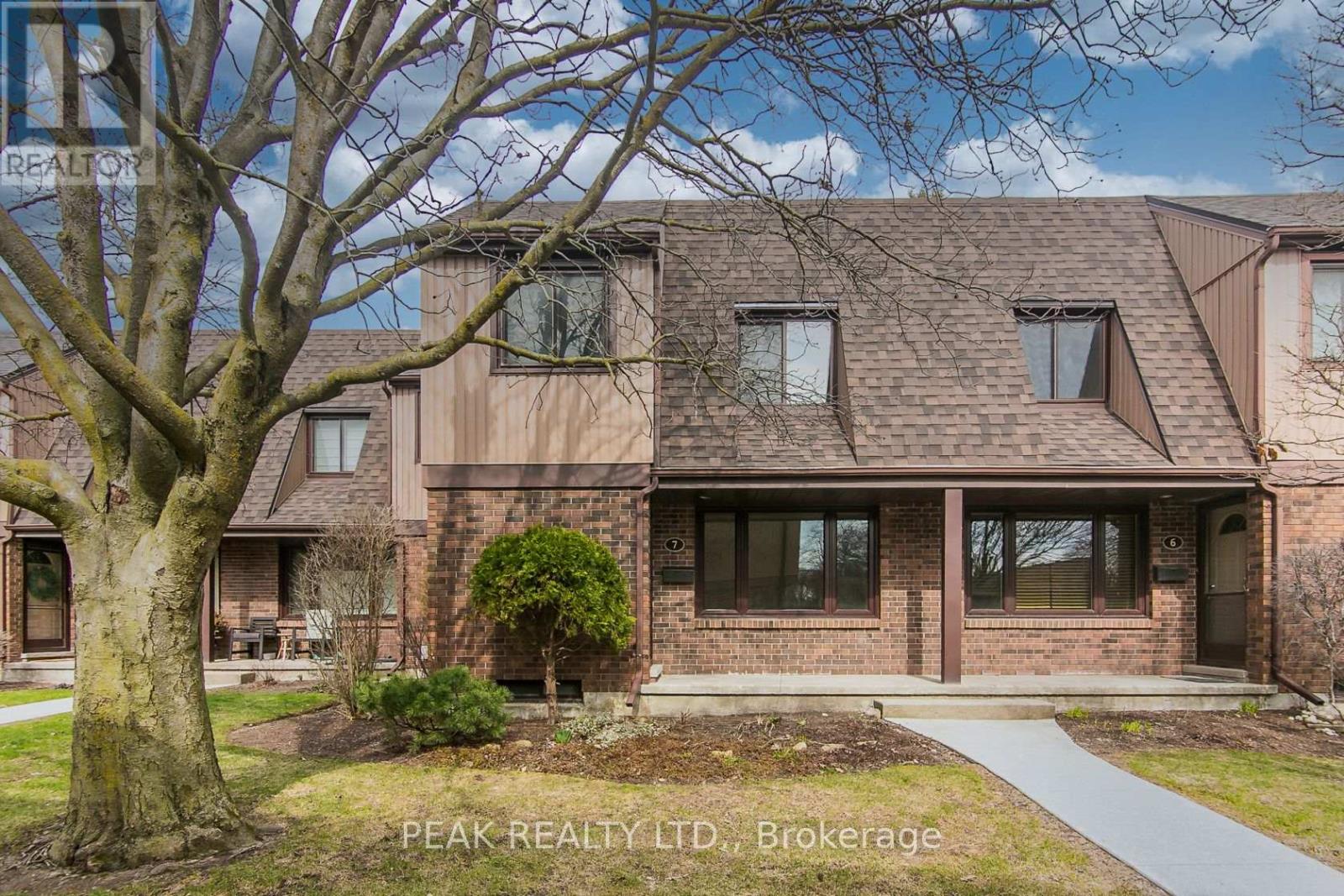 7 - 279 SANDOWNE DRIVE, Waterloo, Ontario