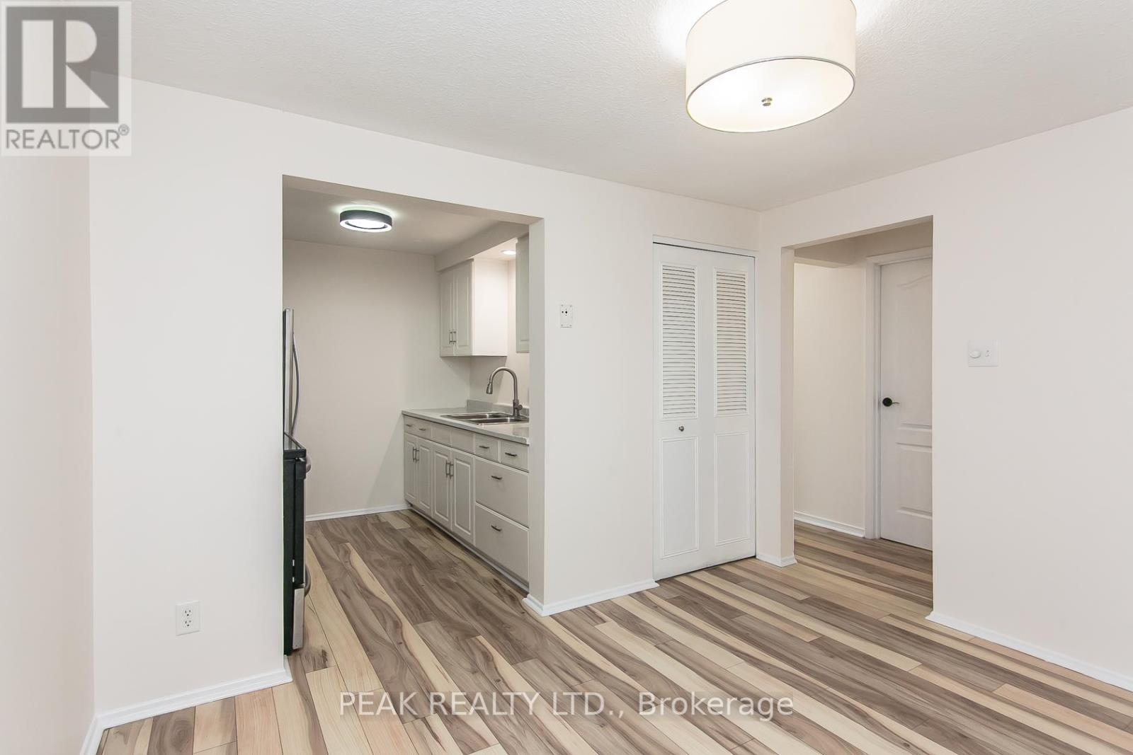 7 - 279 Sandowne Drive, Waterloo, Ontario  N2K 2C1 - Photo 14 - X12979752