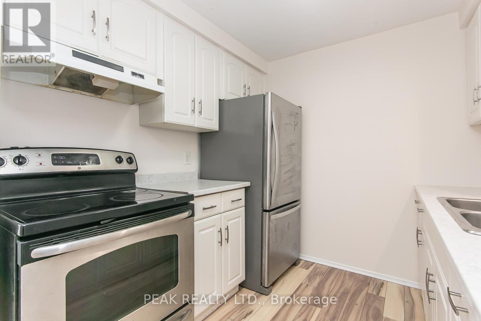 7 - 279 Sandowne Drive, Waterloo, Ontario  N2K 2C1 - Photo 17 - X12979752