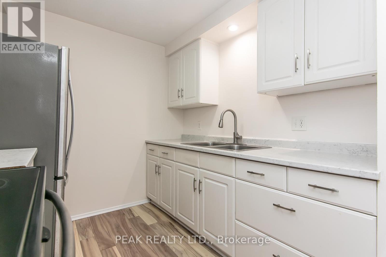 7 - 279 Sandowne Drive, Waterloo, Ontario  N2K 2C1 - Photo 18 - X12979752