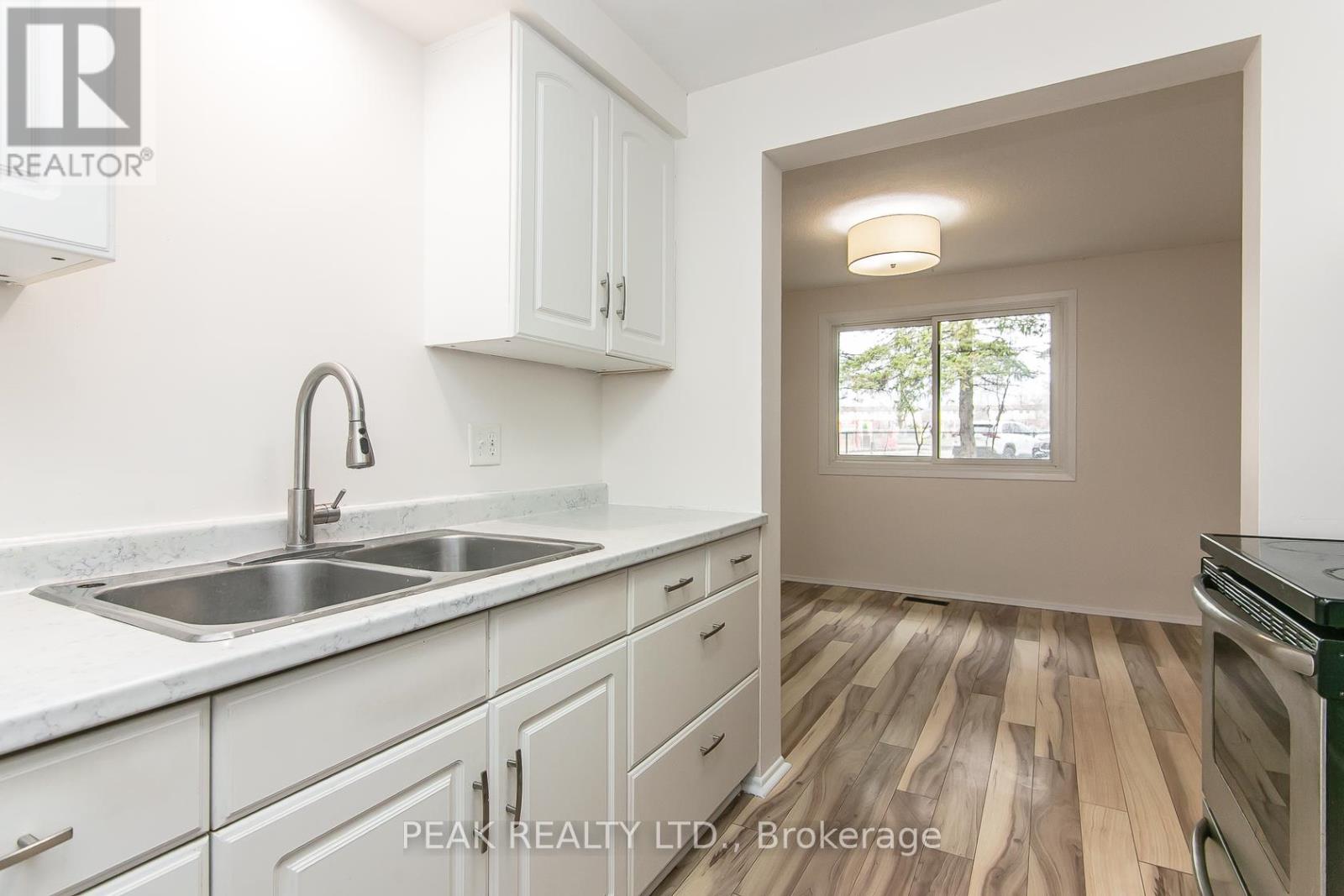 7 - 279 Sandowne Drive, Waterloo, Ontario  N2K 2C1 - Photo 20 - X12979752