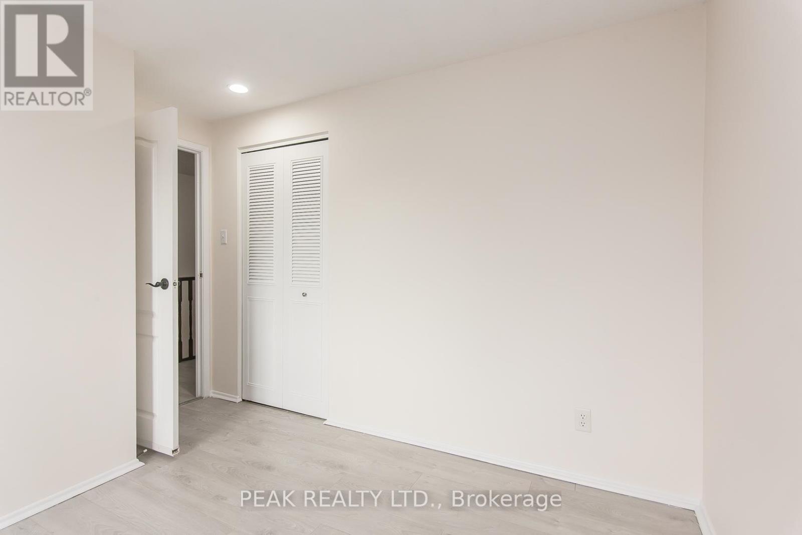 7 - 279 Sandowne Drive, Waterloo, Ontario  N2K 2C1 - Photo 37 - X12979752