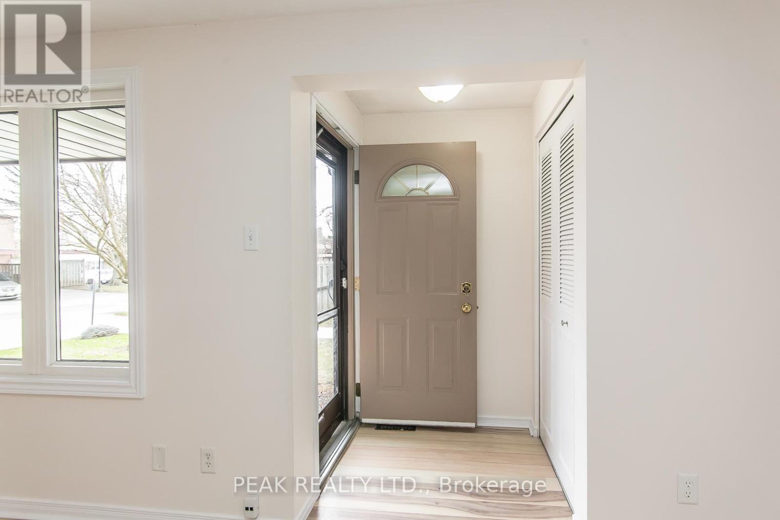 7 - 279 Sandowne Drive, Waterloo, Ontario  N2K 2C1 - Photo 6 - X12979752