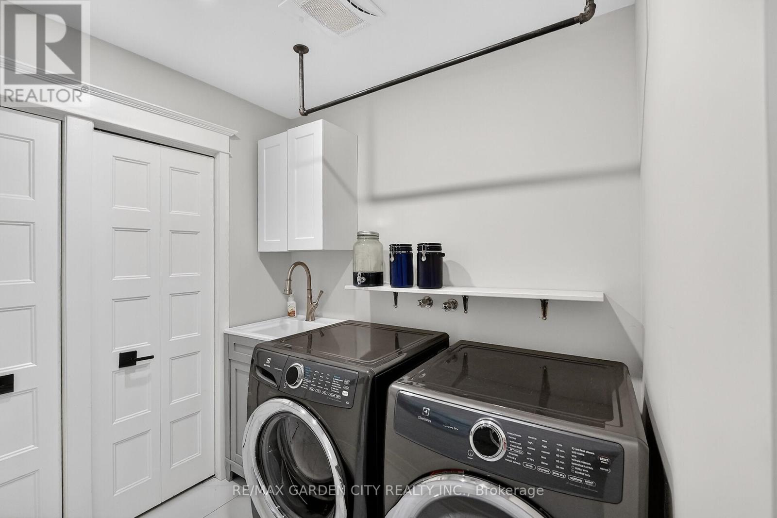 51 Park Road S, Grimsby, Ontario  L3M 4E7 - Photo 24 - X12979758