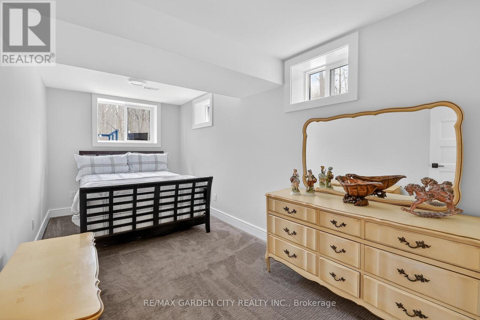 51 Park Road S, Grimsby, Ontario  L3M 4E7 - Photo 29 - X12979758