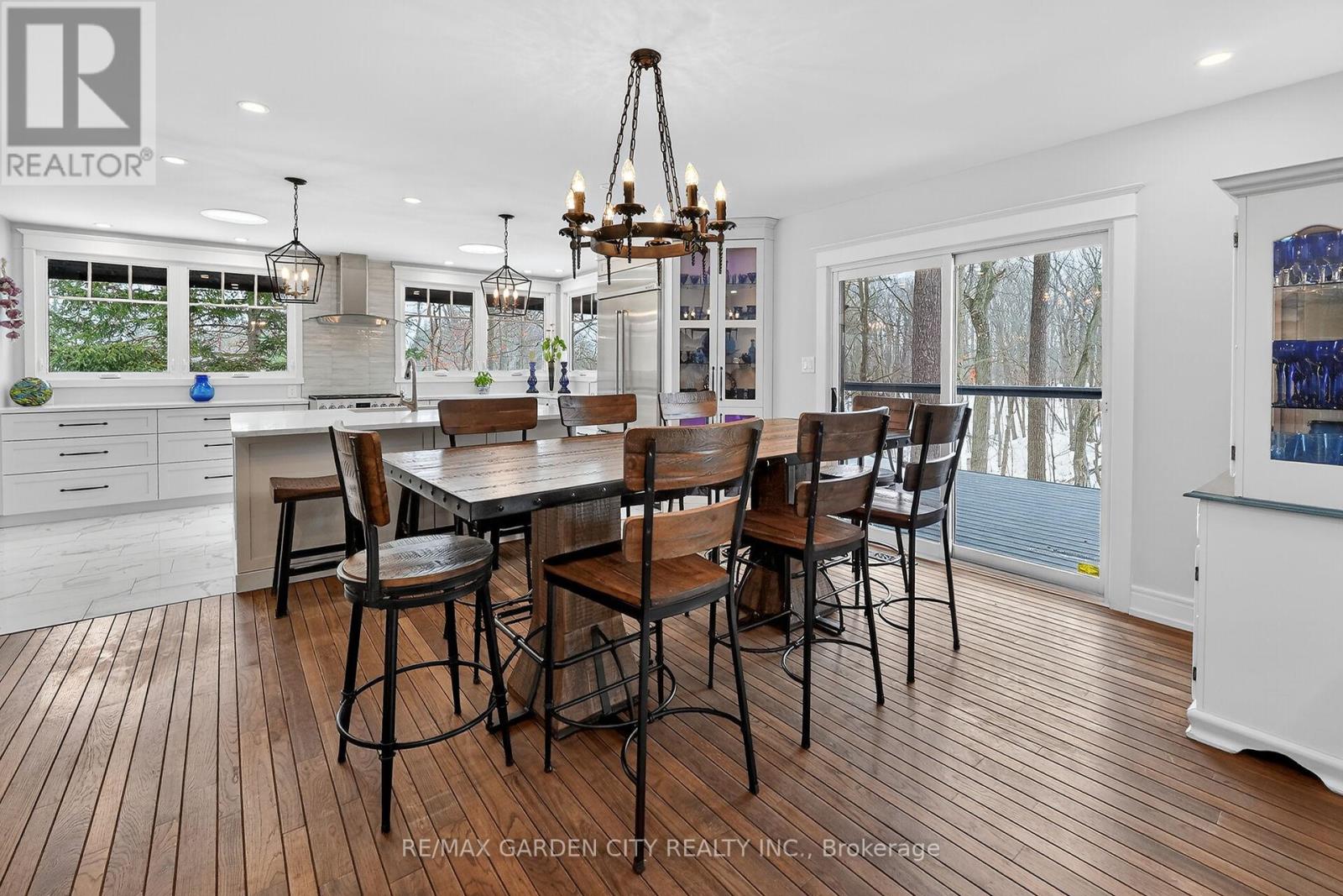 51 Park Road S, Grimsby, Ontario  L3M 4E7 - Photo 6 - X12979758