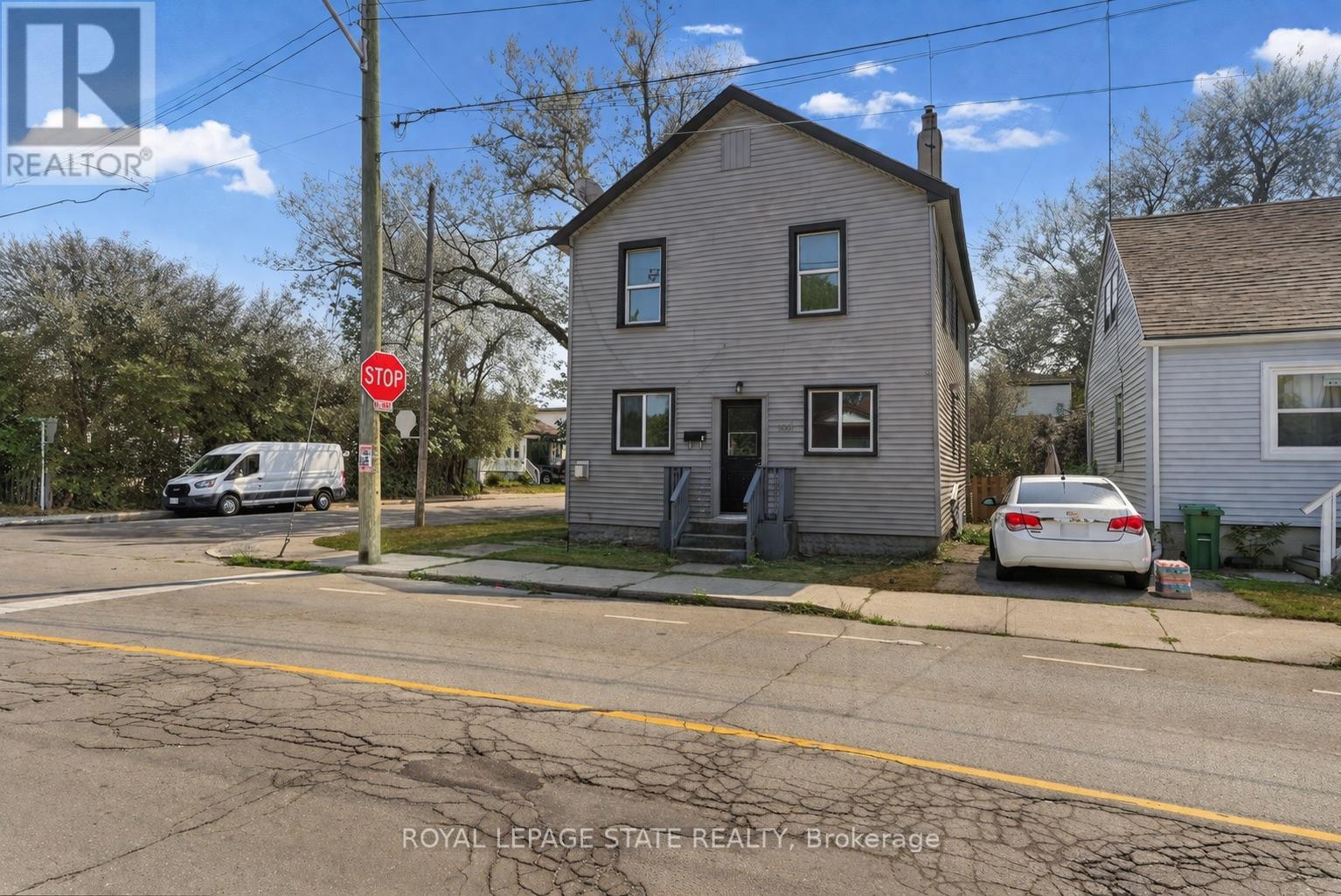 510 Britannia Avenue, Hamilton, Ontario  L8H 1Z6 - Photo 2 - X12979778