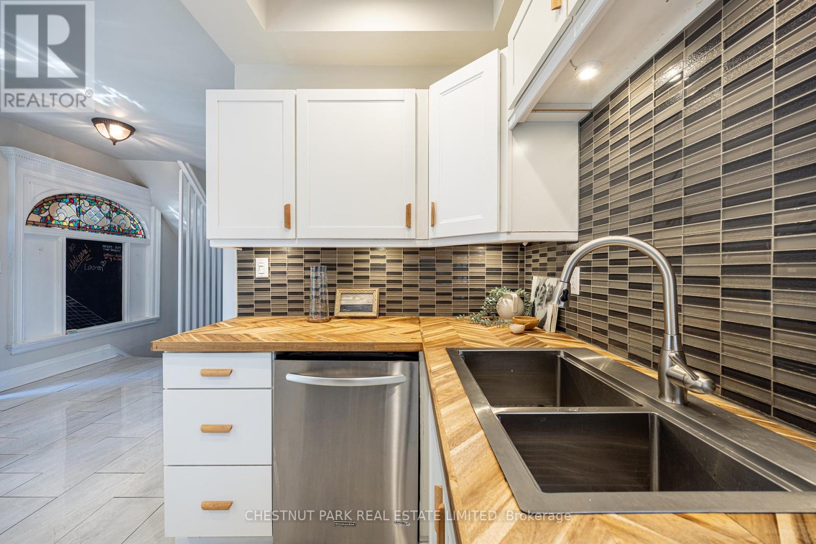 177 Charlton Avenue W, Hamilton, Ontario  L8P 2C8 - Photo 12 - X12979784