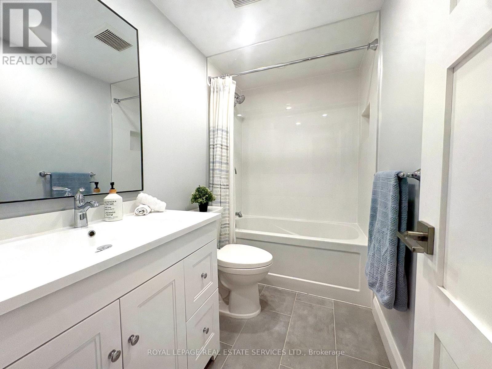 30 - 629 Rathburn Road, Toronto, Ontario  M9C 3T5 - Photo 24 - W12963720