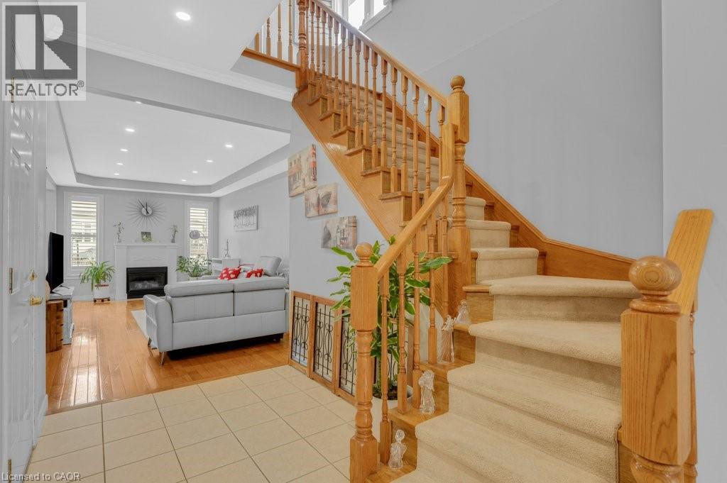 5317 Picketts Way, Burlington, Ontario  L7L 7J6 - Photo 10 - 40819457