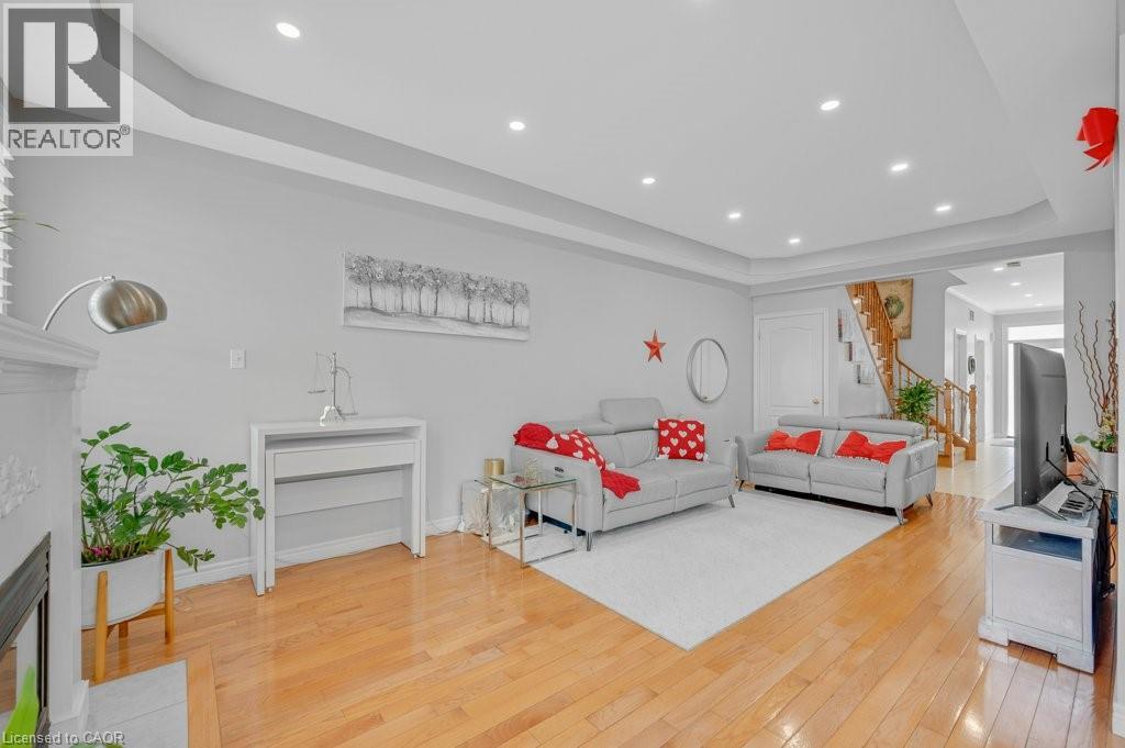 5317 Picketts Way, Burlington, Ontario  L7L 7J6 - Photo 14 - 40819457