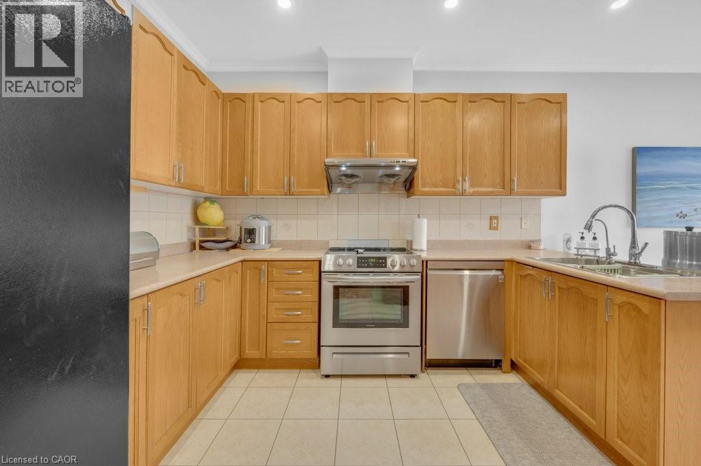 5317 Picketts Way, Burlington, Ontario  L7L 7J6 - Photo 17 - 40819457