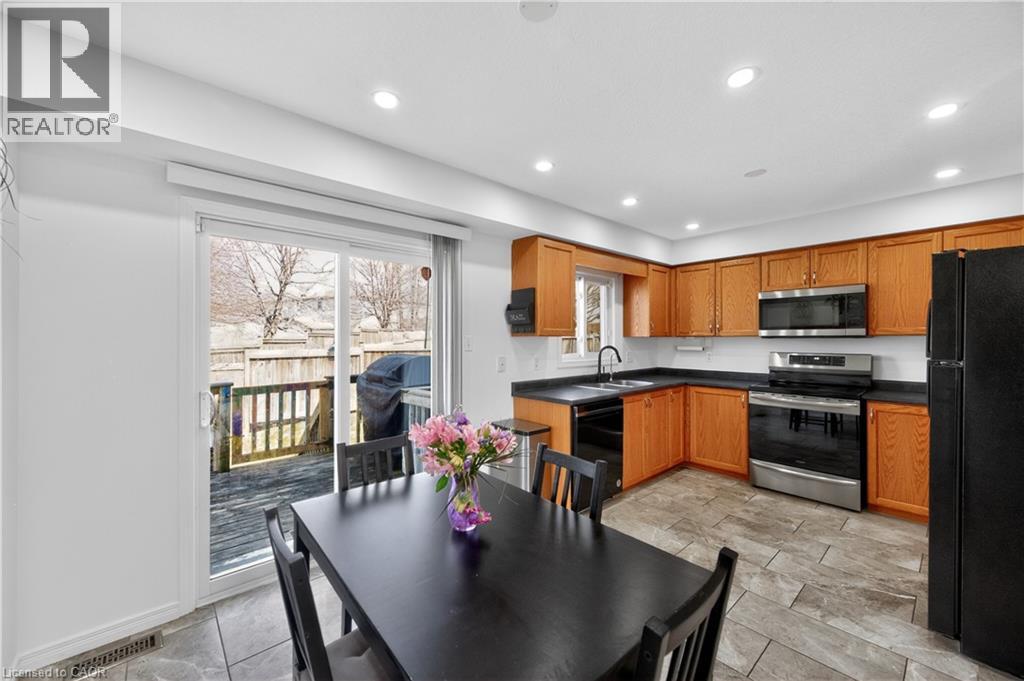 355 Fisher Mills Road Unit# 52, Cambridge, Ontario  N3C 4N5 - Photo 15 - 40819423