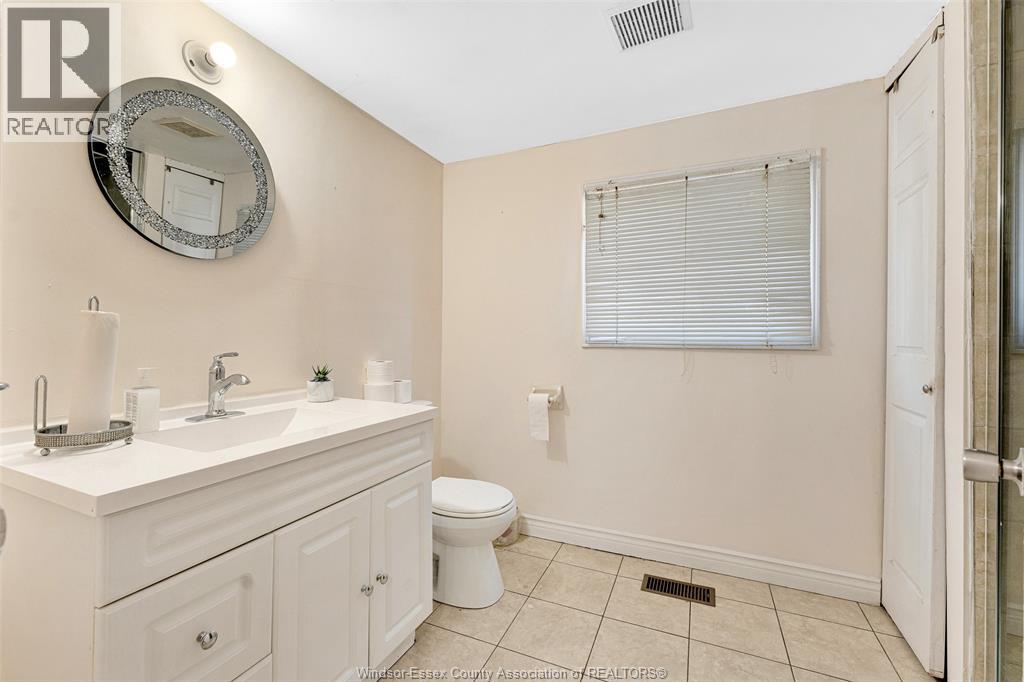 947 Chatham Street East, Windsor, Ontario  N9A 2Y1 - Photo 17 - 26007656