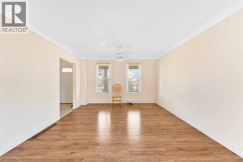 947 Chatham Street East, Windsor, Ontario  N9A 2Y1 - Photo 7 - 26007656