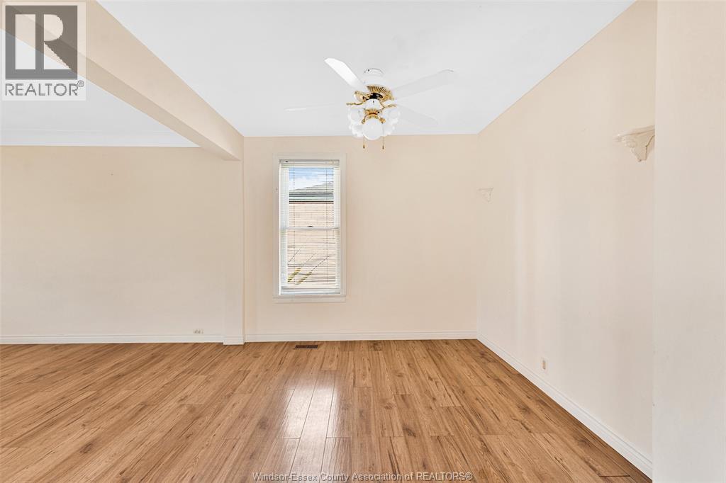 947 Chatham Street East, Windsor, Ontario  N9A 2Y1 - Photo 10 - 26007656