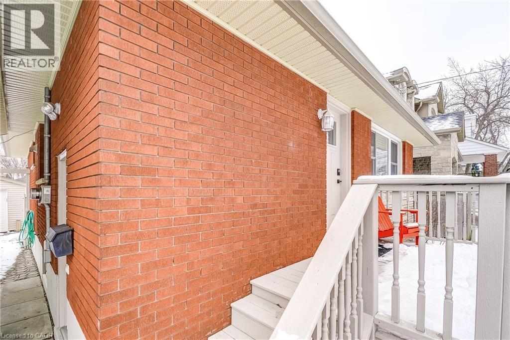 301 East 43rd Street, Hamilton, Ontario  L8T 3C6 - Photo 6 - 40808086