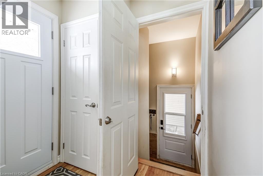 301 East 43rd Street, Hamilton, Ontario  L8T 3C6 - Photo 7 - 40808086